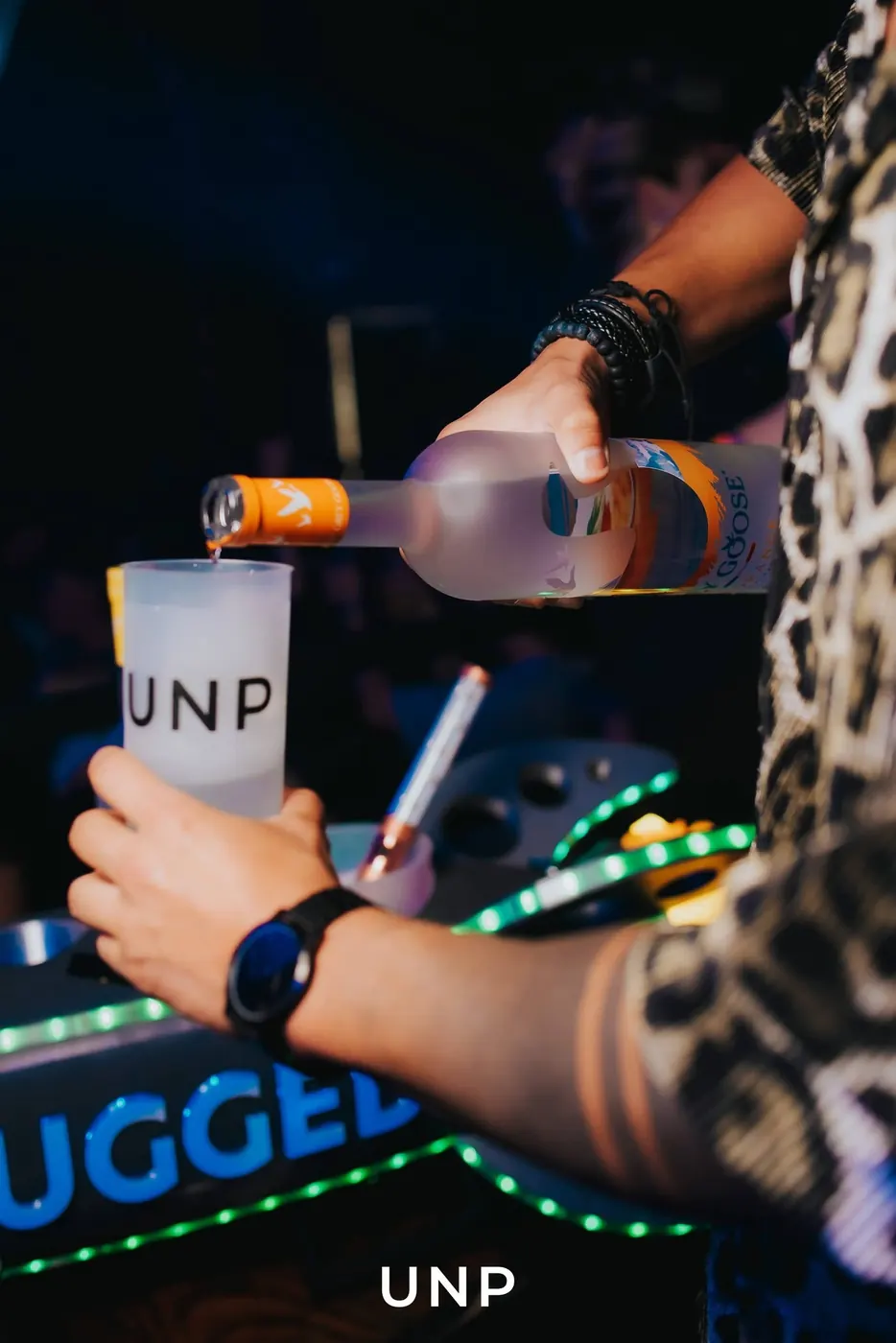 Trago servido en vaso UNP